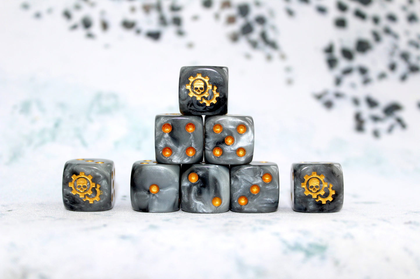 Golden Cog, Dice